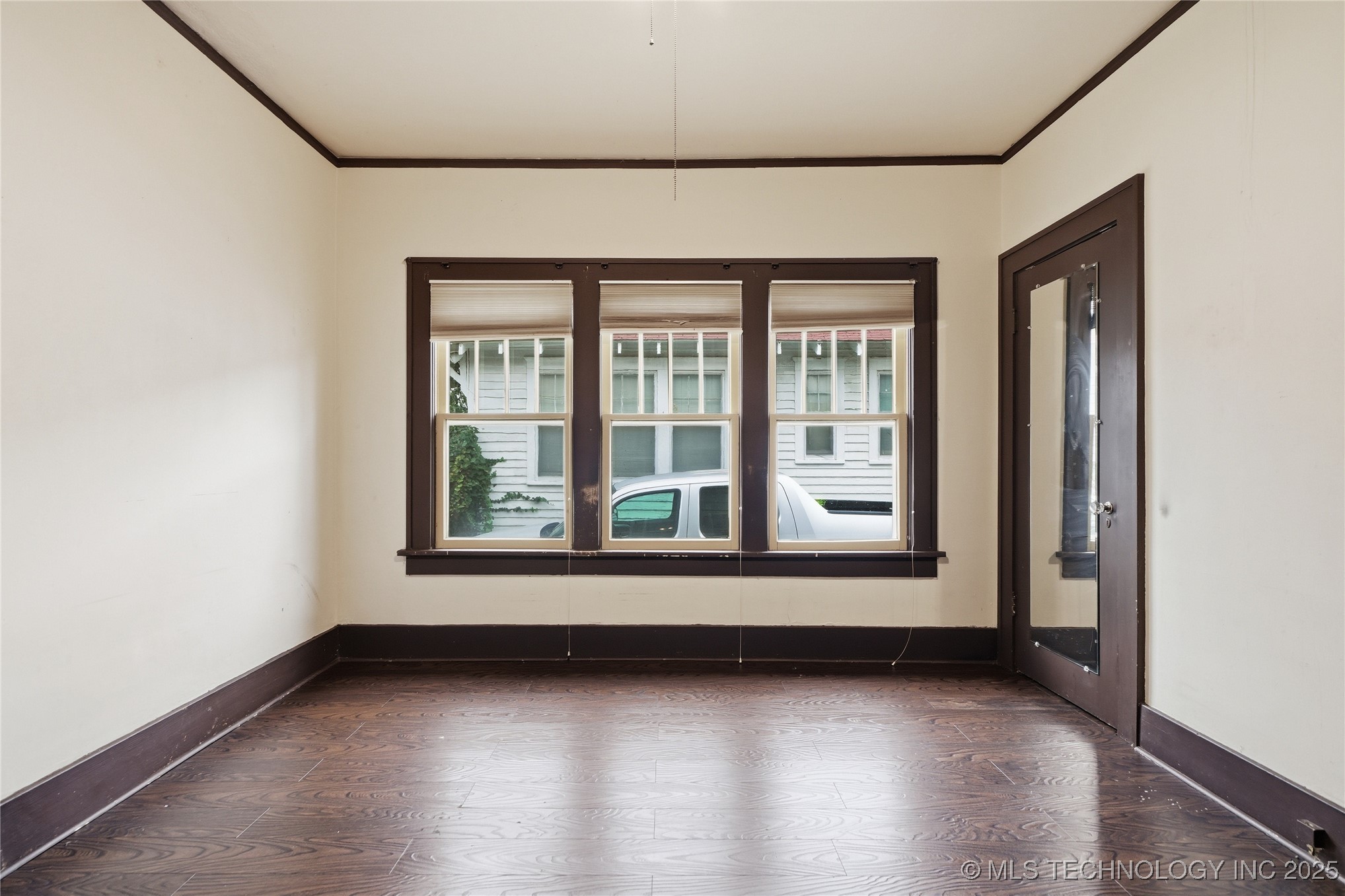 1916 E 14th Street Property Photo 24