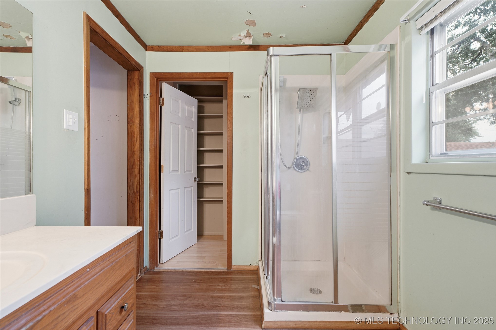 1916 E 14th Street Property Photo 27