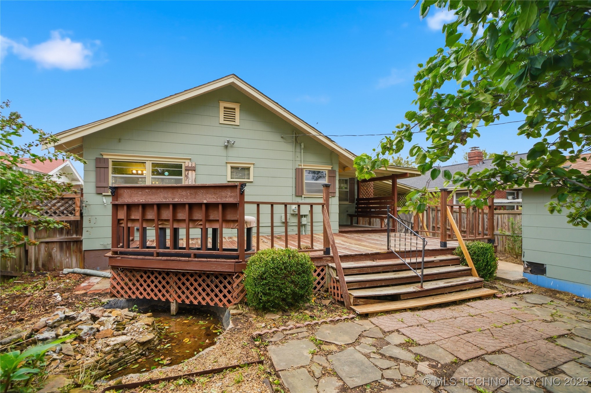 1916 E 14th Street Property Photo 30