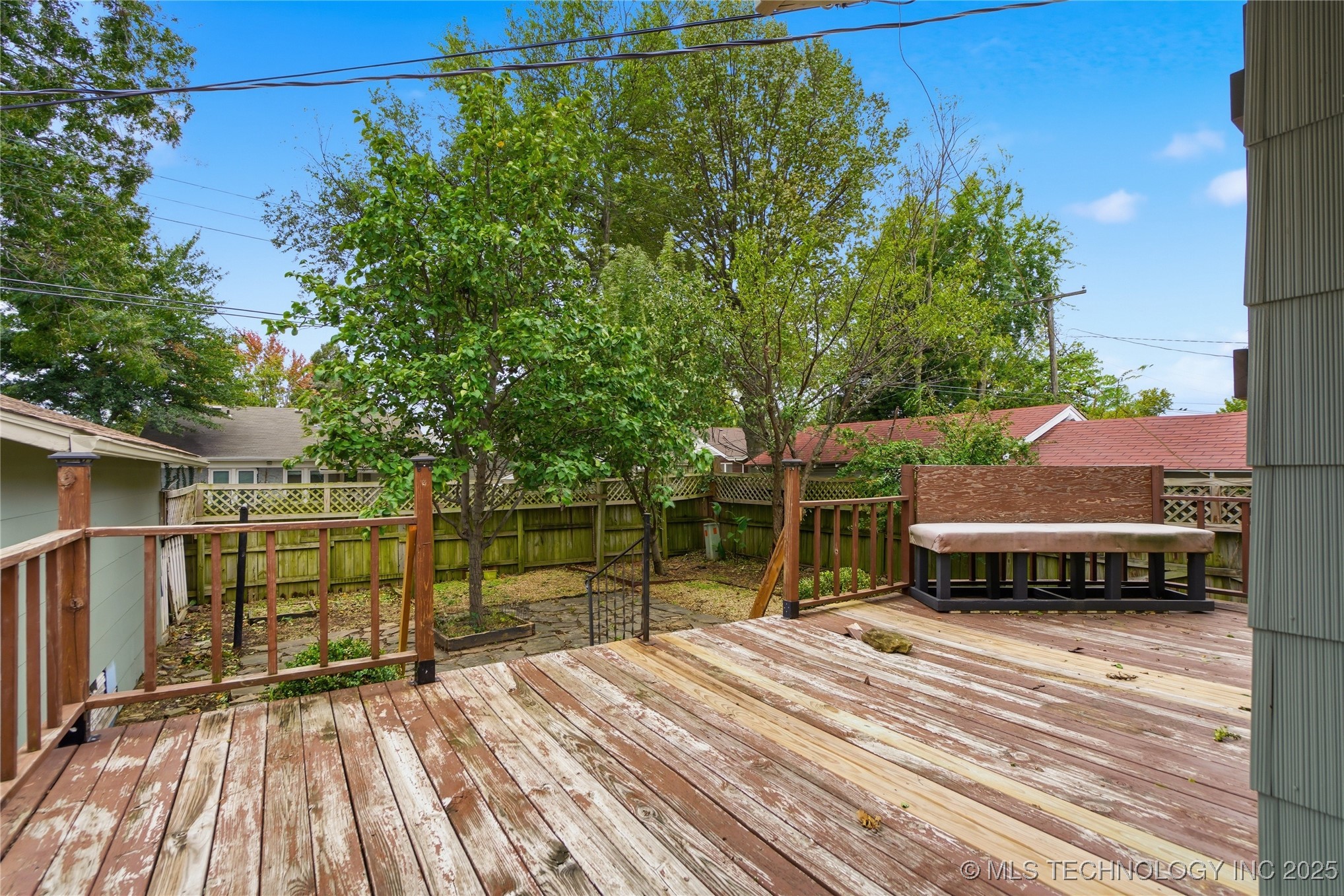 1916 E 14th Street Property Photo 32