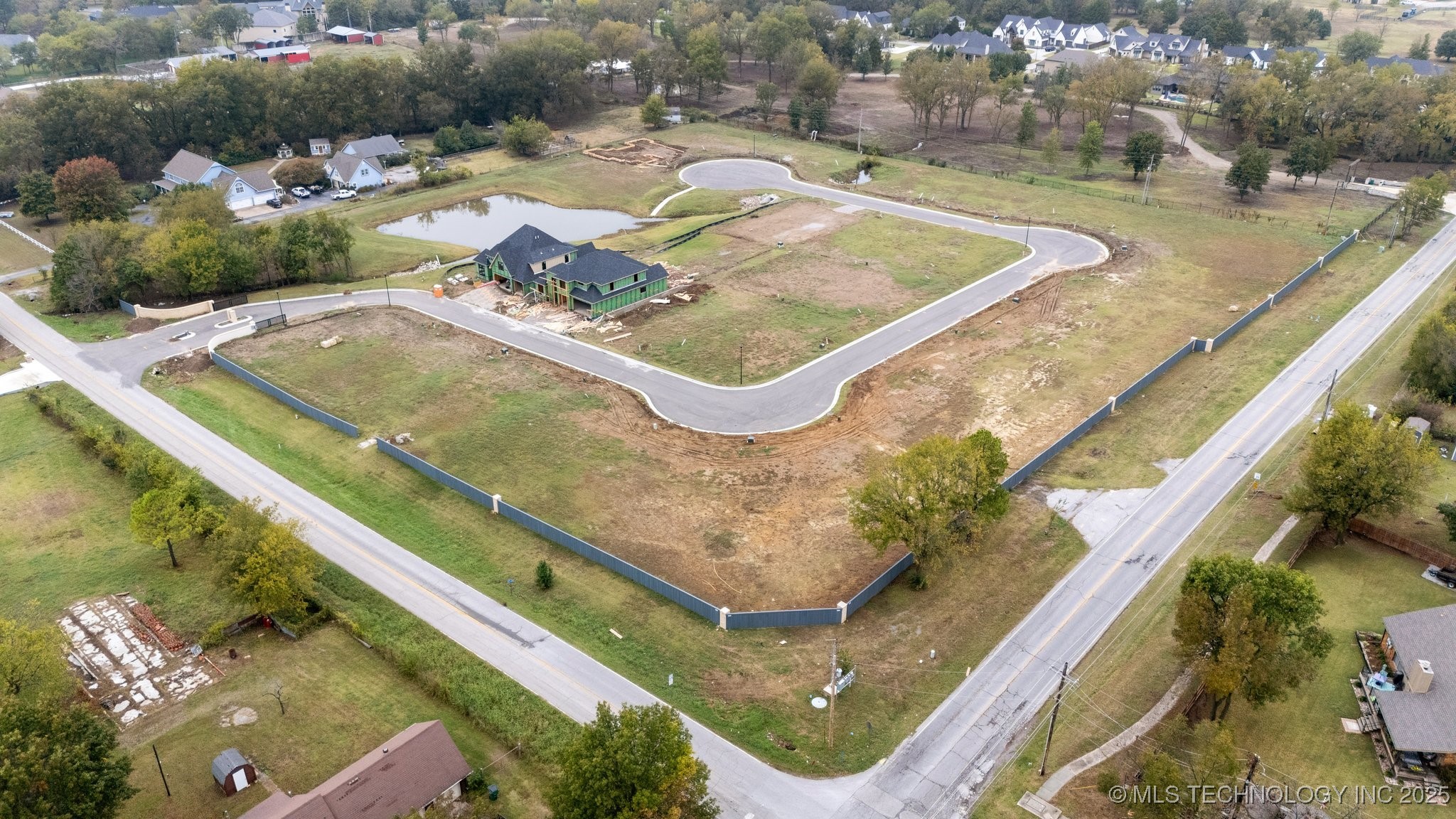 3302 Aspen Ridge Property Photo 4