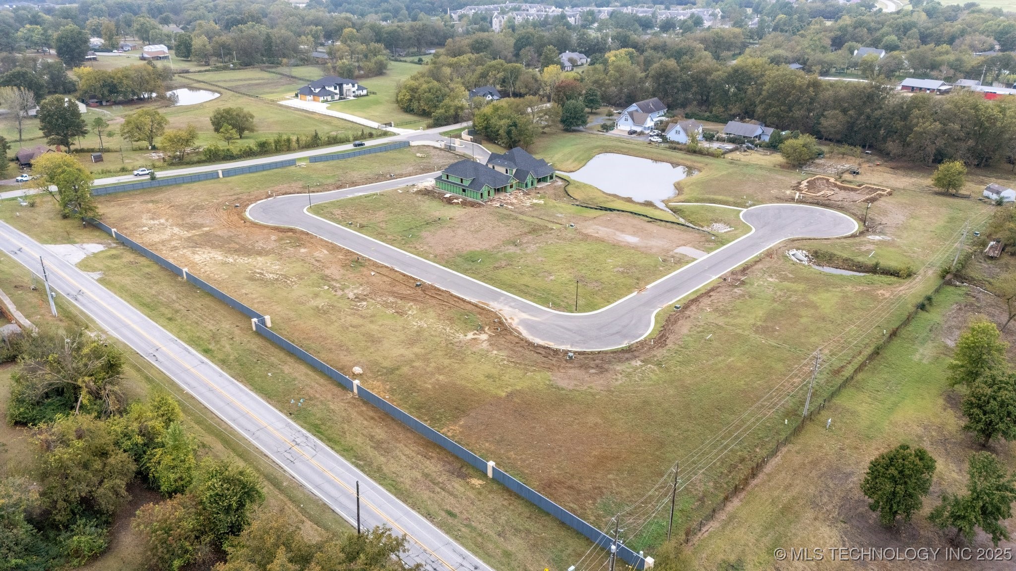 7133 S 34th West Avenue Property Photo 4