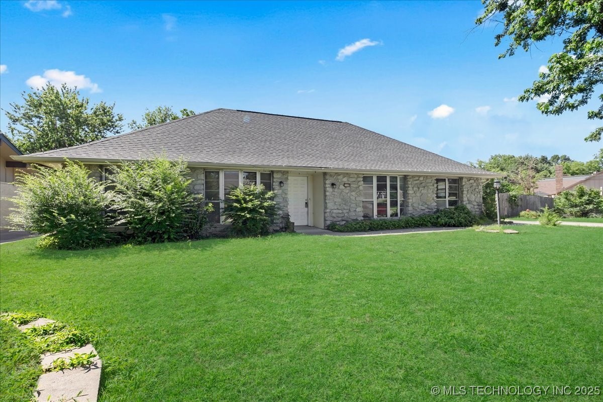 3329 S 93rd East Avenue Property Photo 2