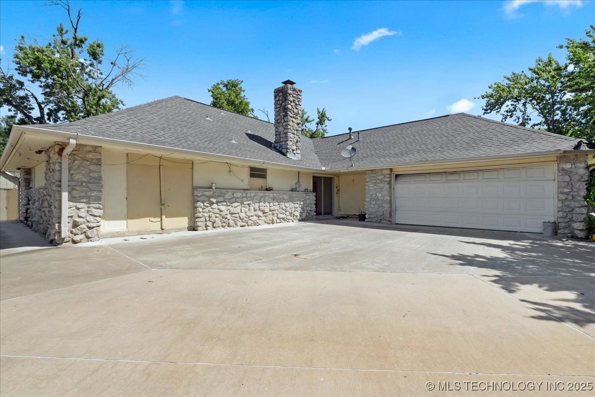 3329 S 93rd East Avenue Property Photo 5