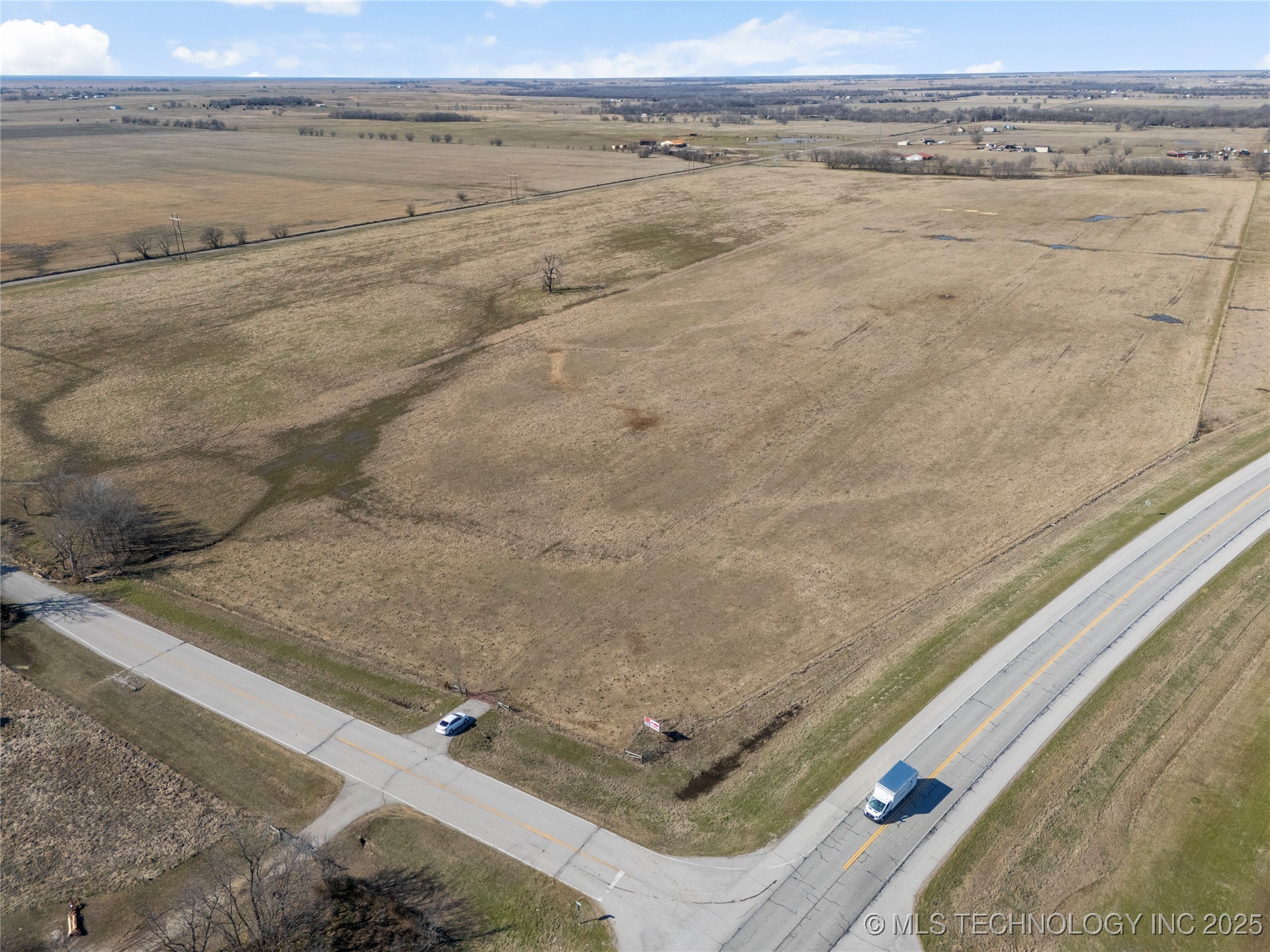 7001 E 330 Road Property Photo 21