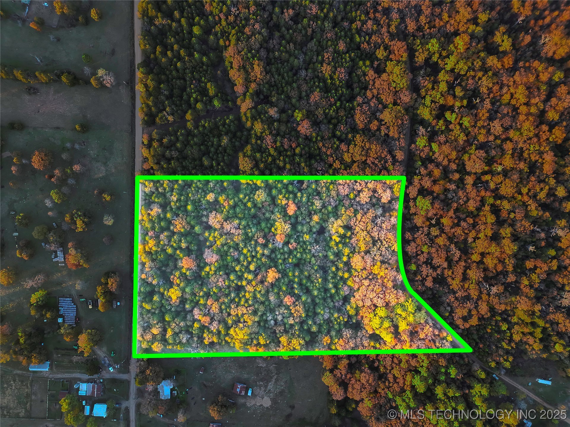 1 E 1000 Road Property Photo 3