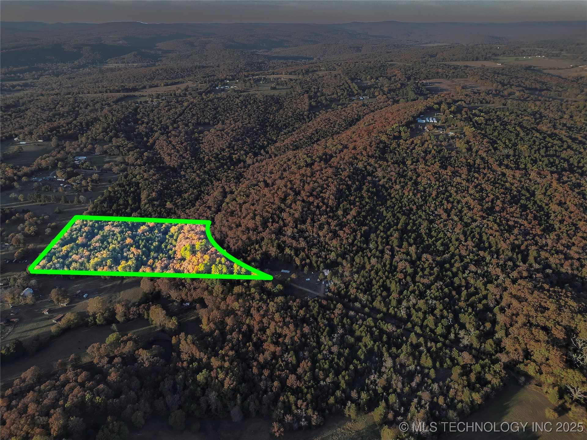 1 E 1000 Road Property Photo 5