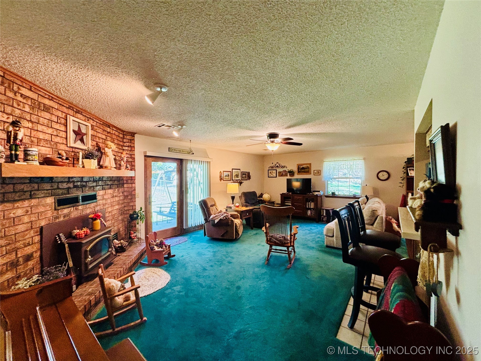 1747 E Mcgill Circle Property Photo 6