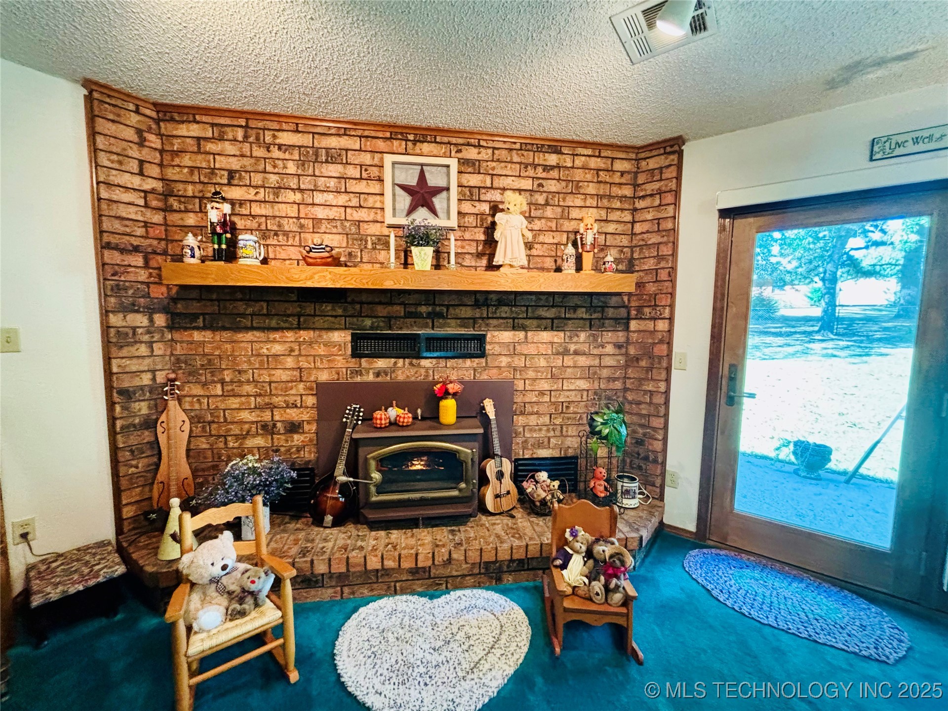 1747 E Mcgill Circle Property Photo 9