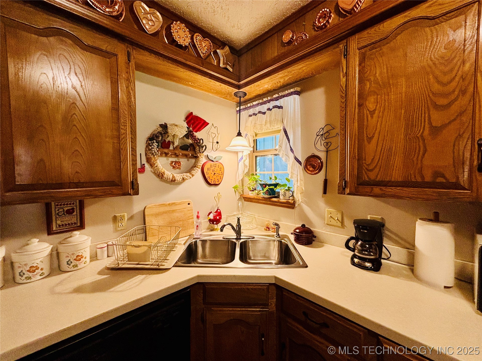 1747 E Mcgill Circle Property Photo 14