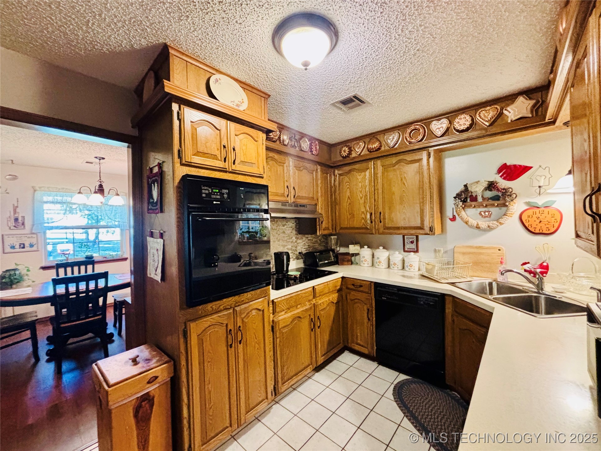 1747 E Mcgill Circle Property Photo 17