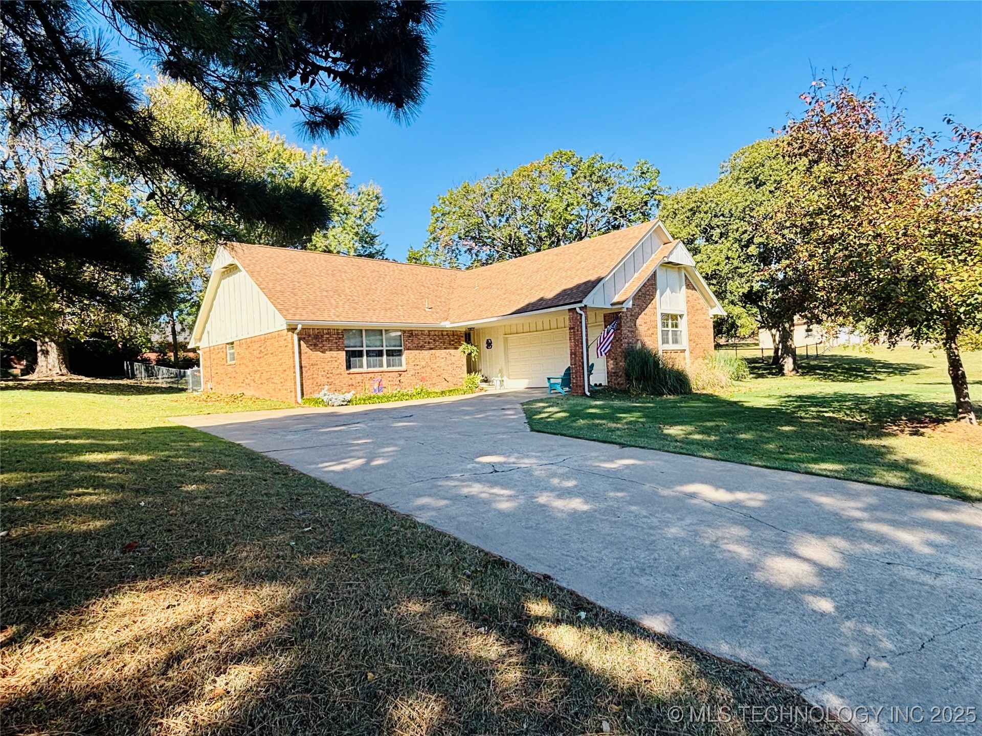 1747 E Mcgill Circle Property Photo 34