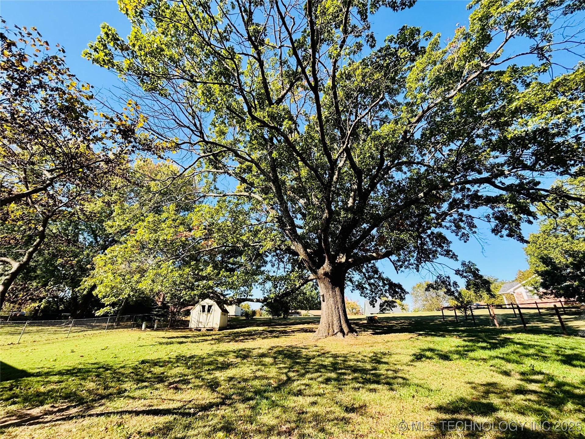 1747 E Mcgill Circle Property Photo 41