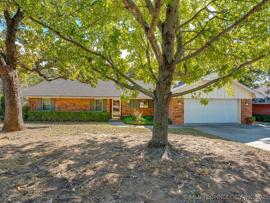 2431 Foliage Property Photo 2