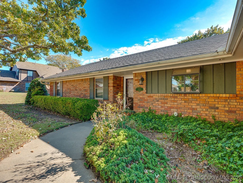 2431 Foliage Property Photo 3