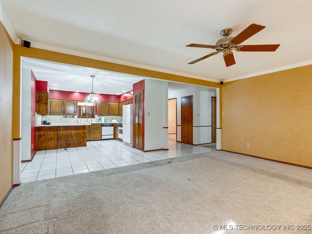 2431 Foliage Property Photo 7