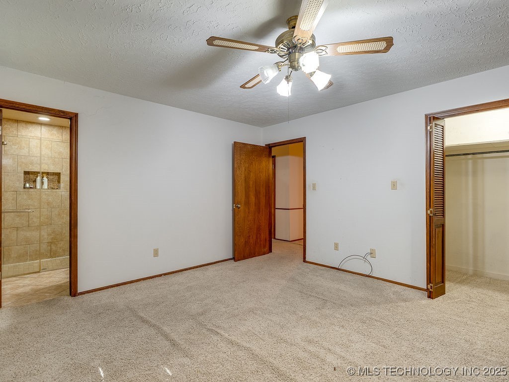 2431 Foliage Property Photo 18