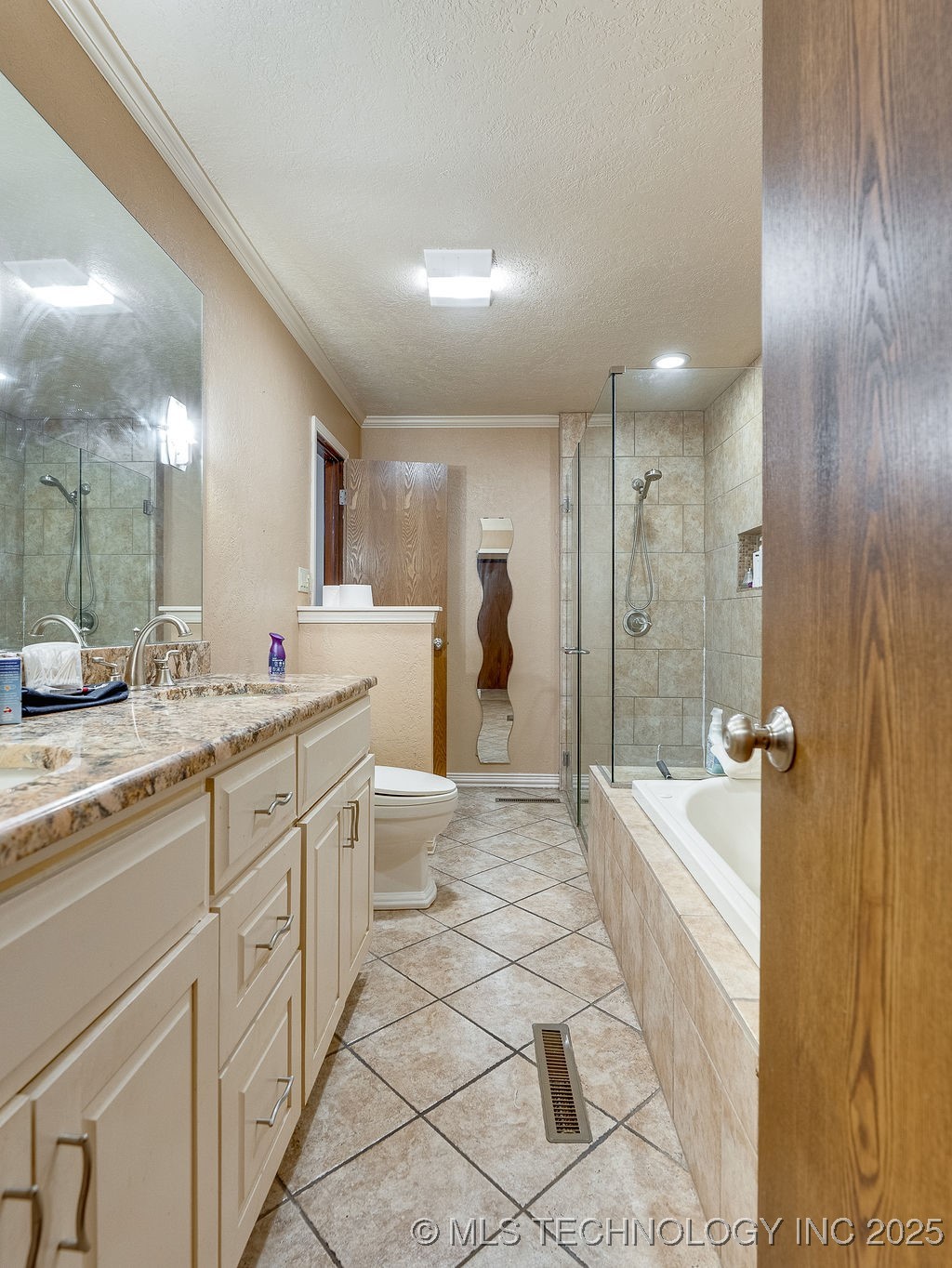 2431 Foliage Property Photo 19