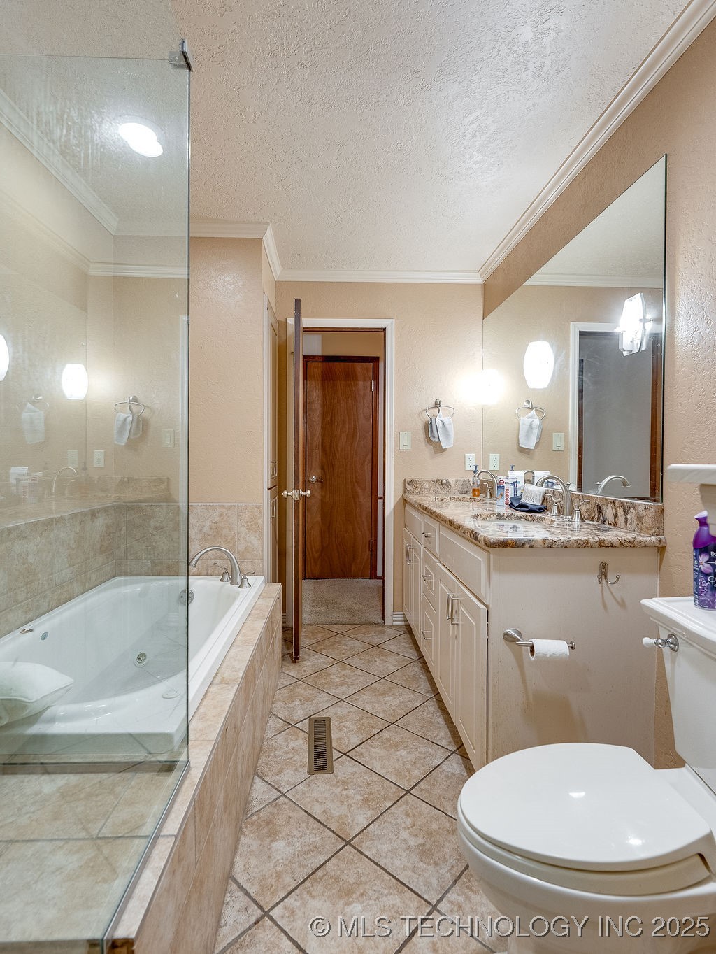 2431 Foliage Property Photo 21