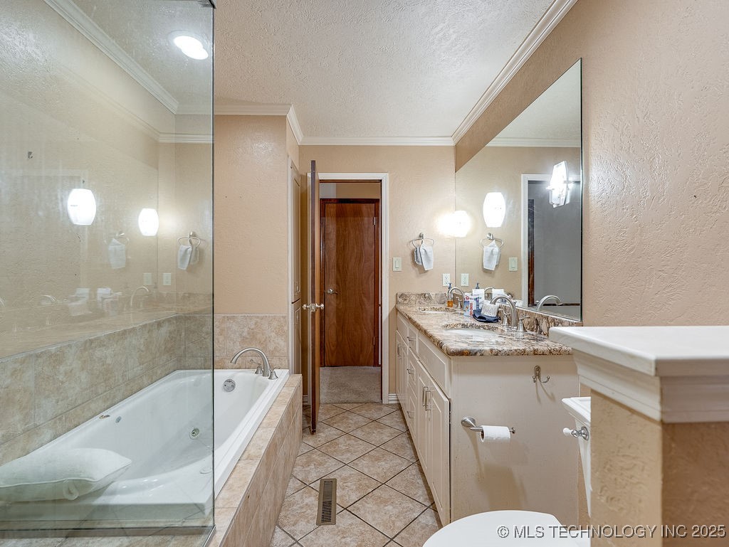 2431 Foliage Property Photo 22