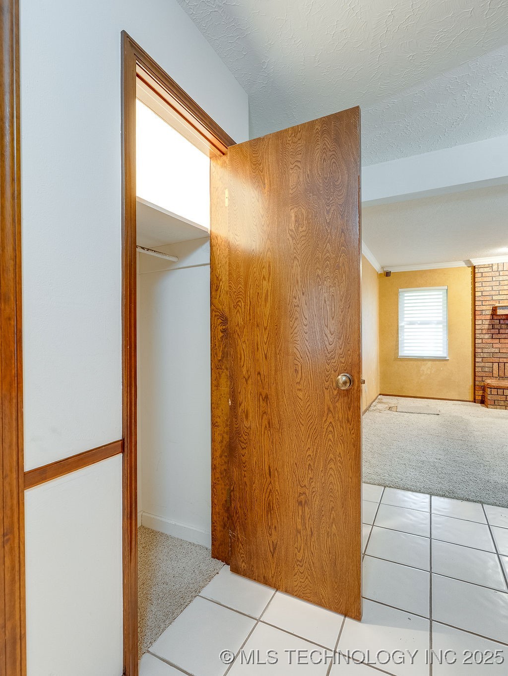 2431 Foliage Property Photo 25