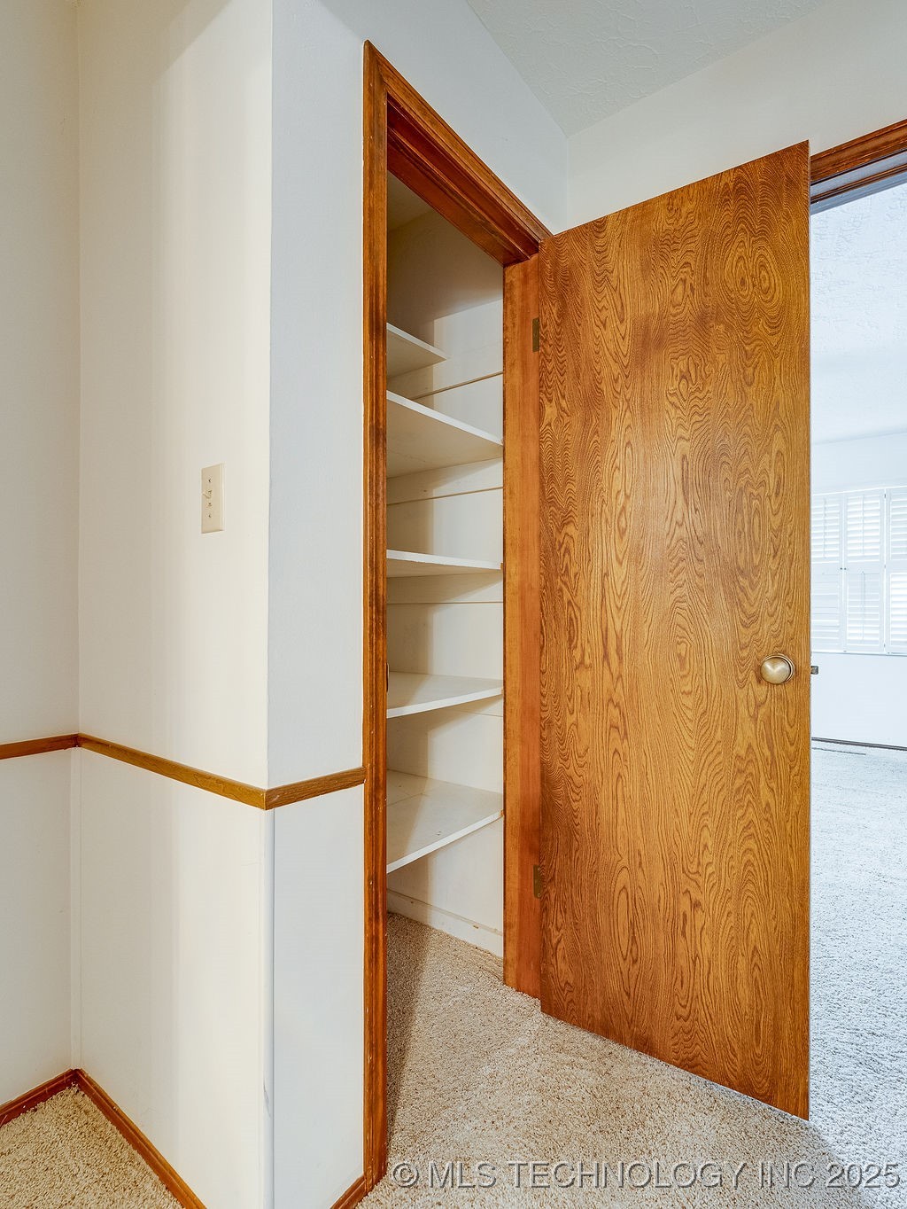 2431 Foliage Property Photo 26