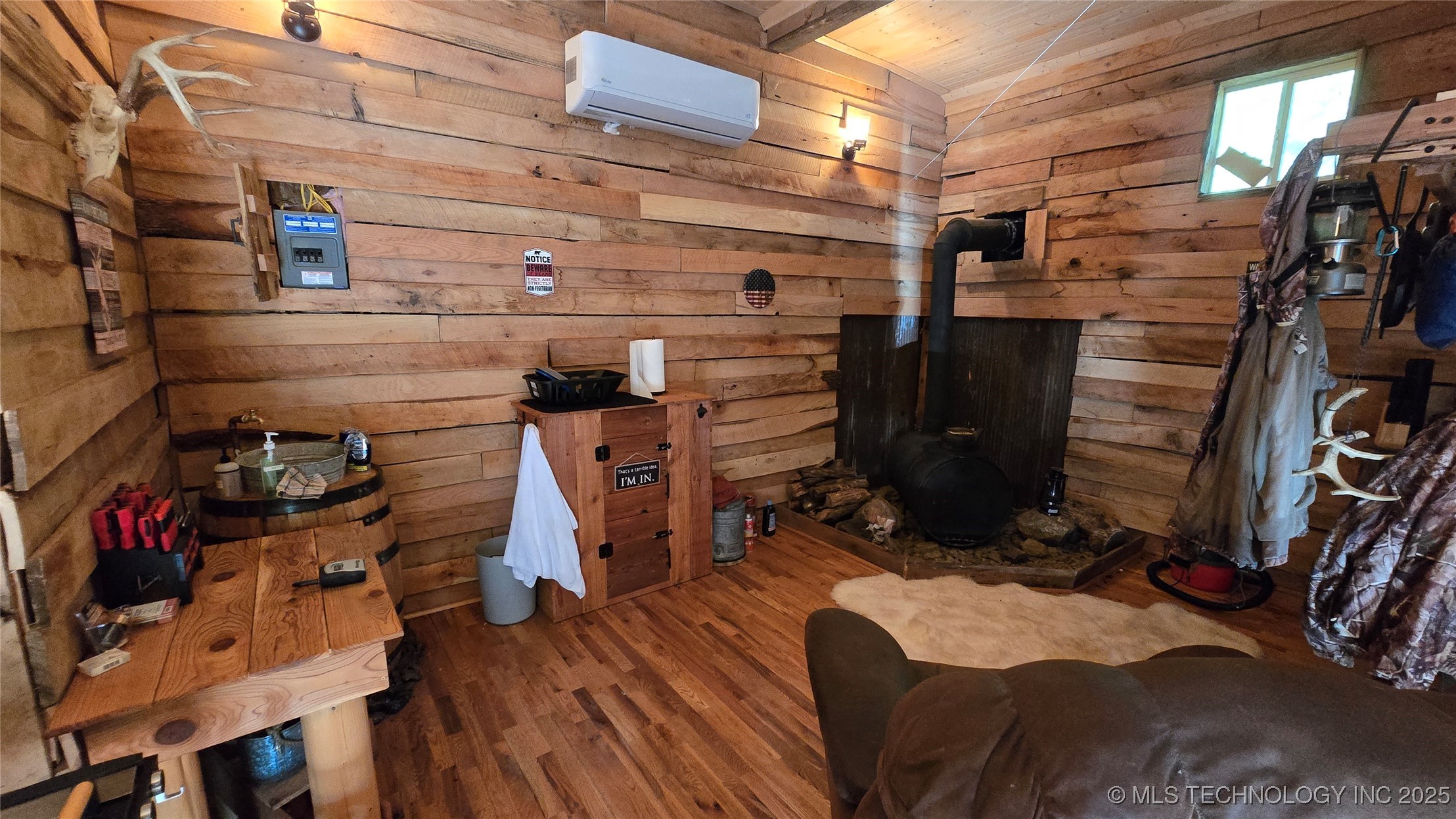 288670 Cemetery Road Property Photo 12