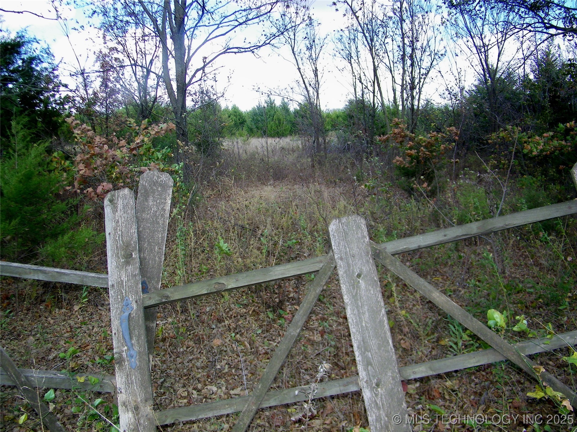 E 1020 Road Property Photo 1