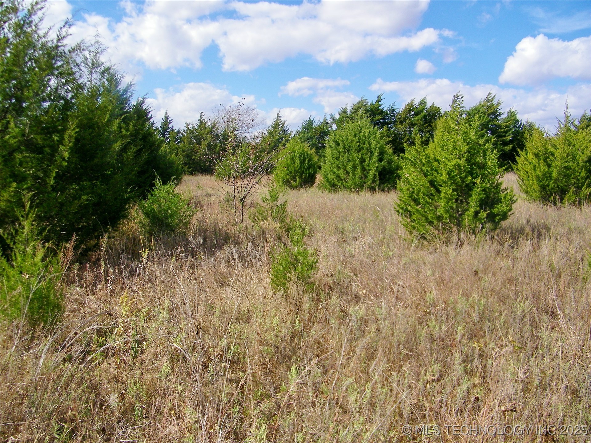 E 1020 Road Property Photo 3