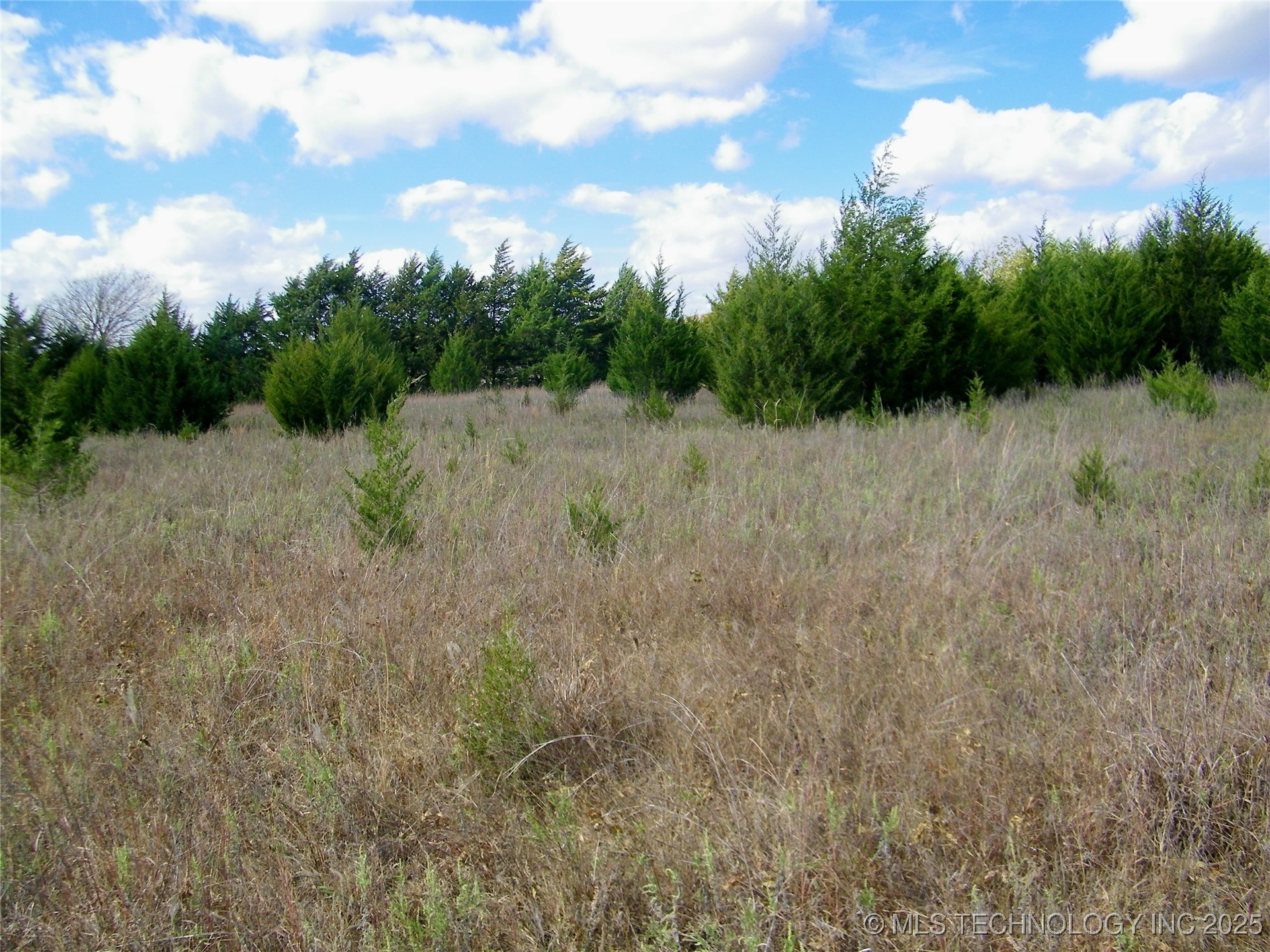 E 1020 Road Property Photo 4