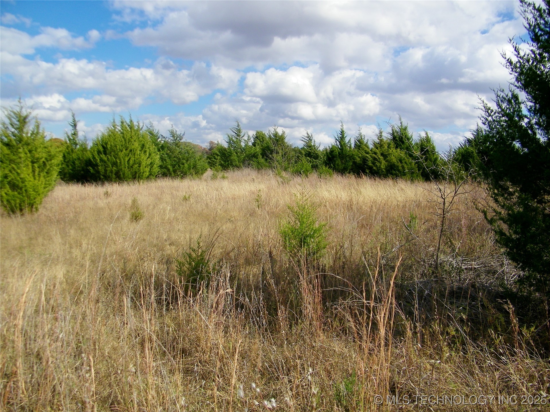 E 1020 Road Property Photo 8