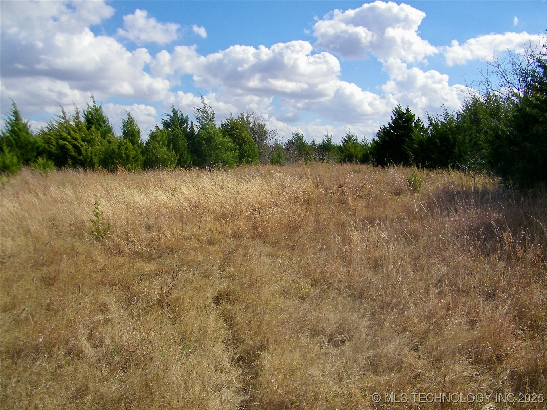 E 1020 Road Property Photo 9