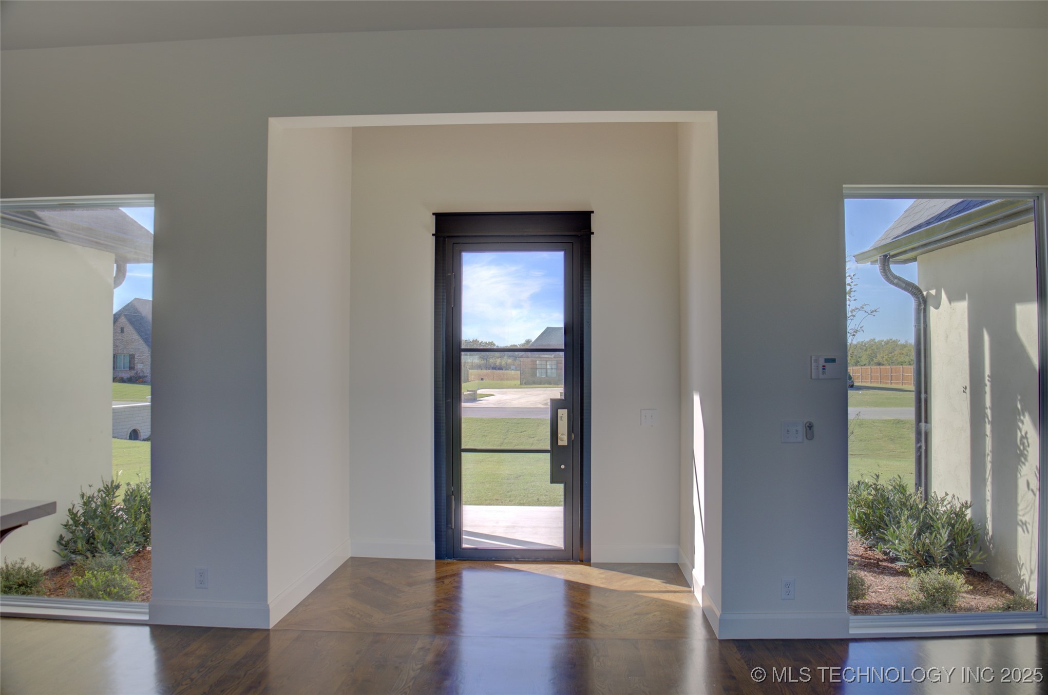 17815 S 42nd East Avenue Property Photo 2