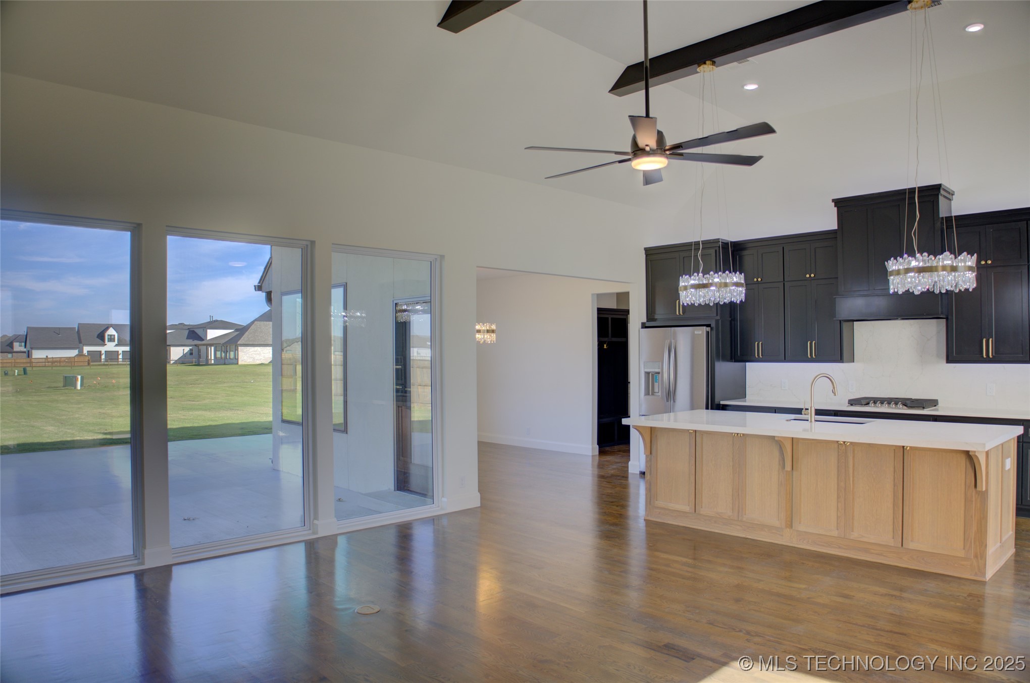 17815 S 42nd East Avenue Property Photo 5