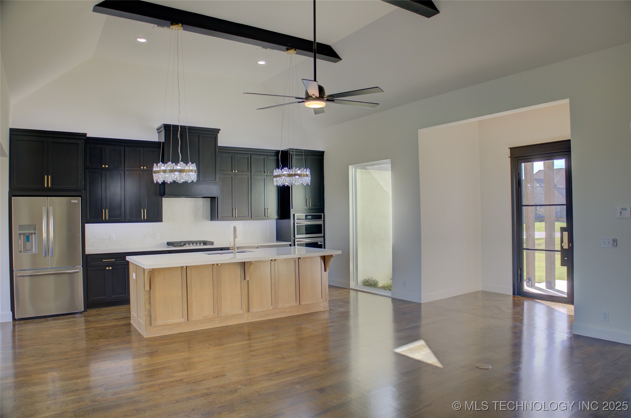 17815 S 42nd East Avenue Property Photo 6