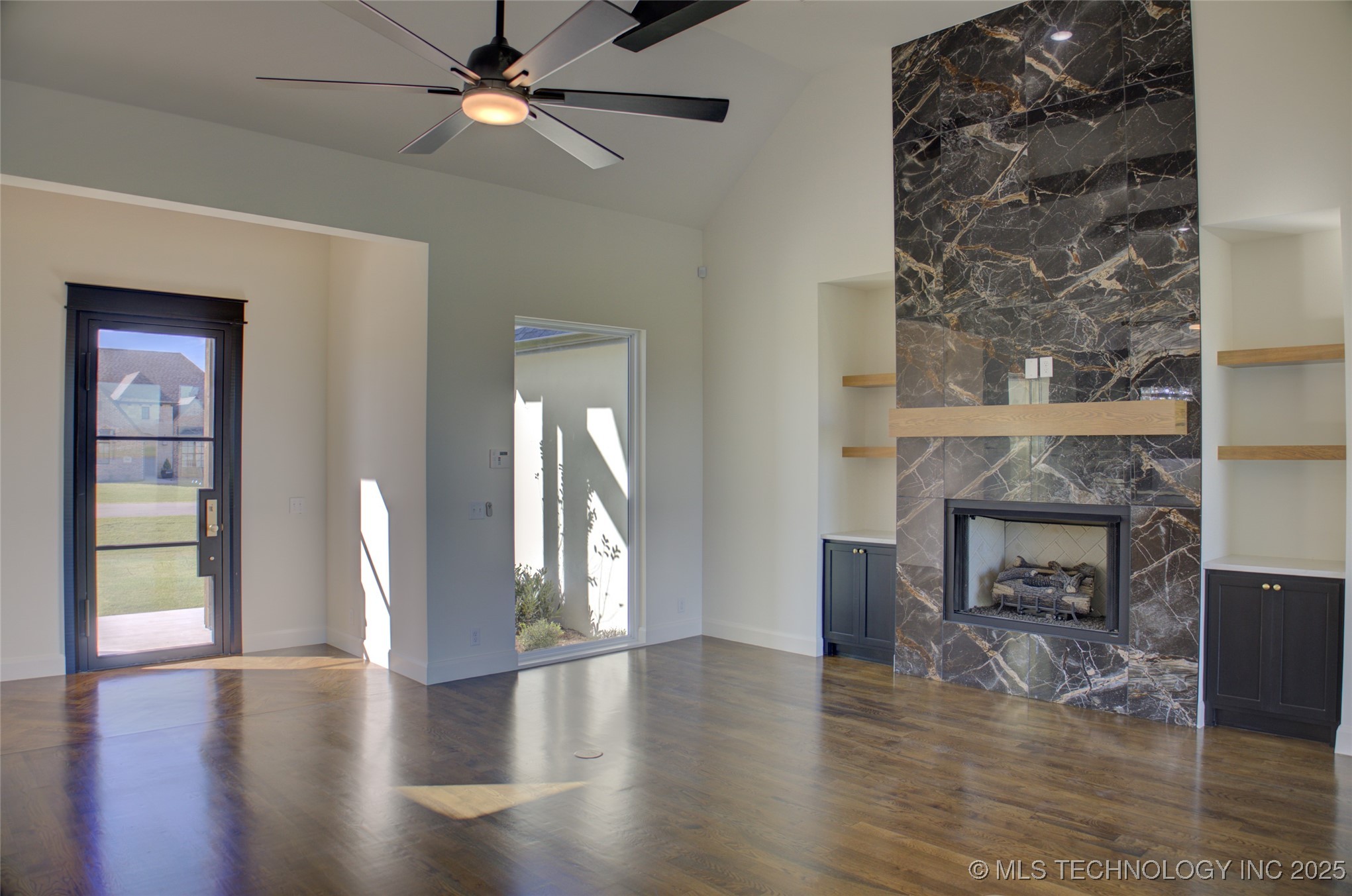 17815 S 42nd East Avenue Property Photo 7