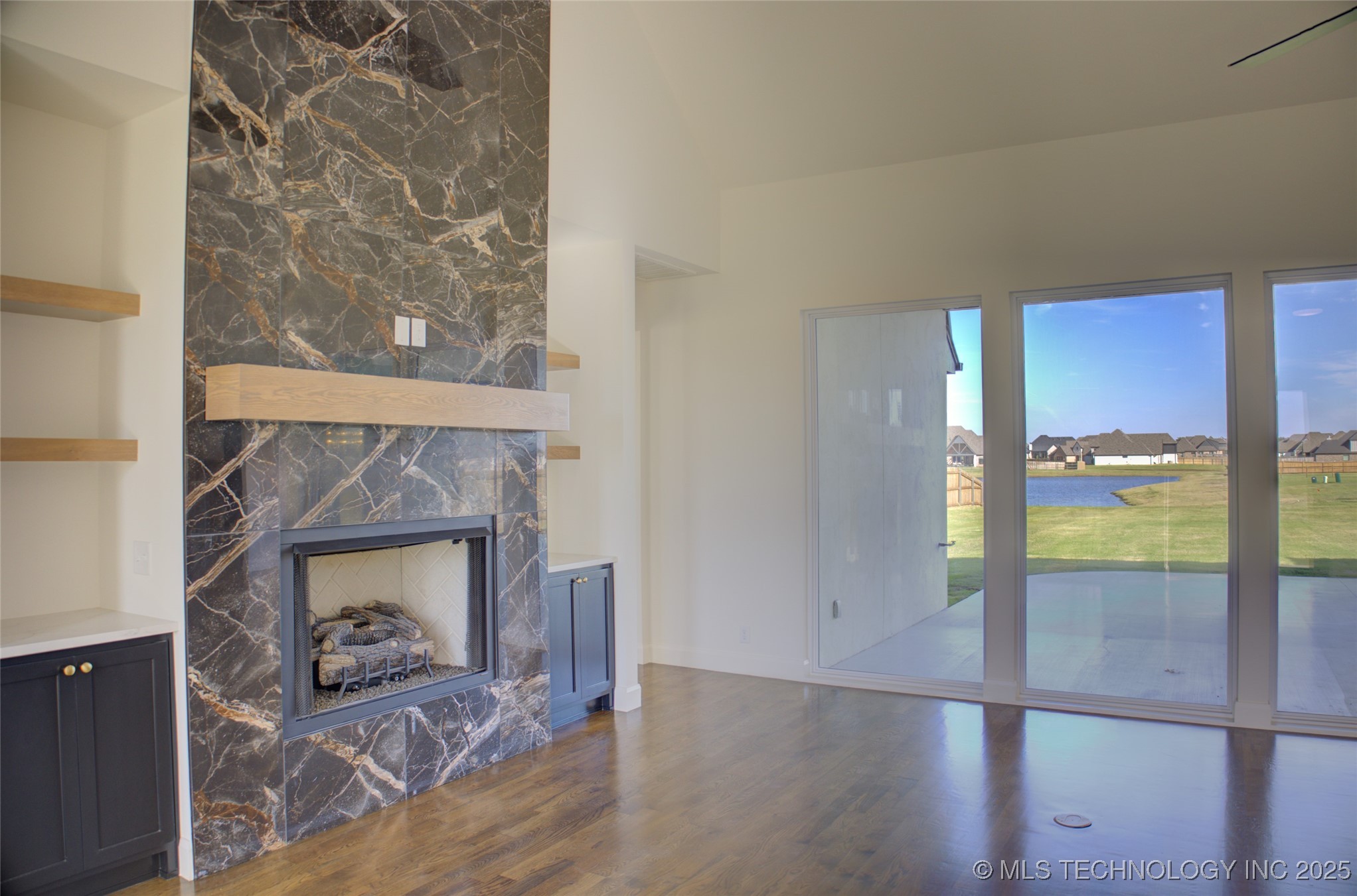 17815 S 42nd East Avenue Property Photo 9