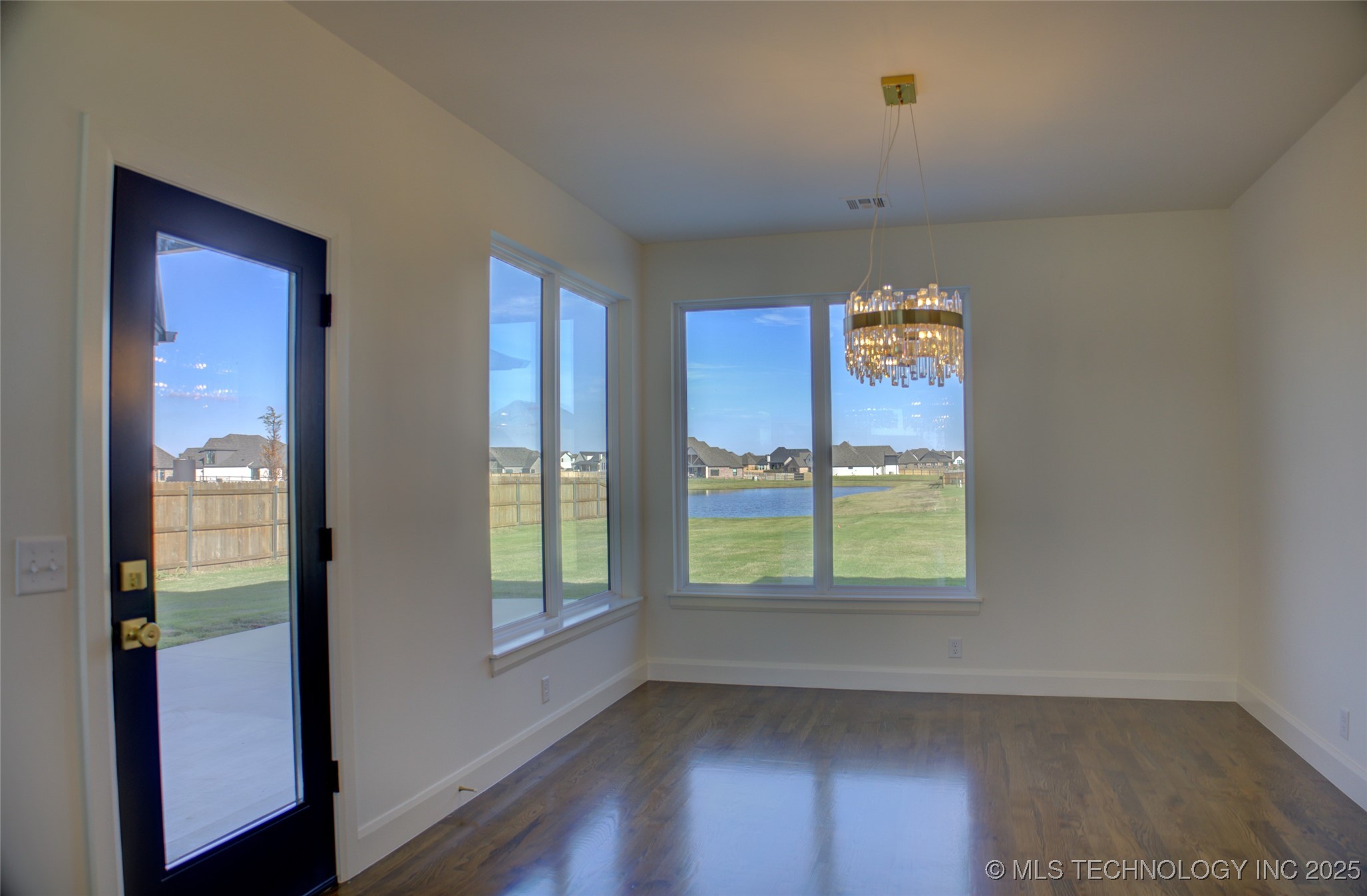 17815 S 42nd East Avenue Property Photo 16