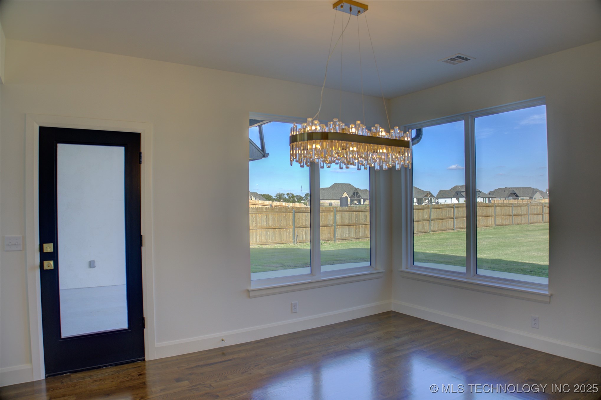 17815 S 42nd East Avenue Property Photo 17