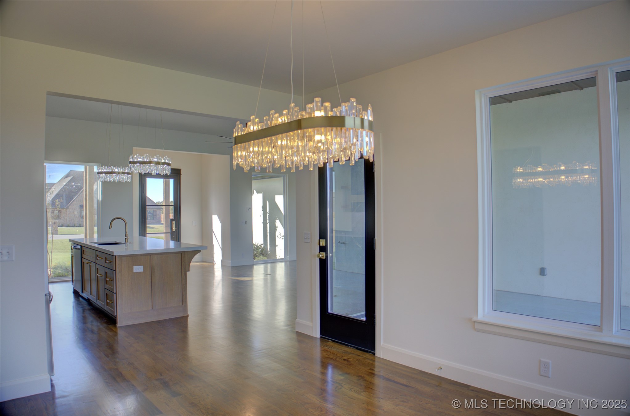 17815 S 42nd East Avenue Property Photo 18