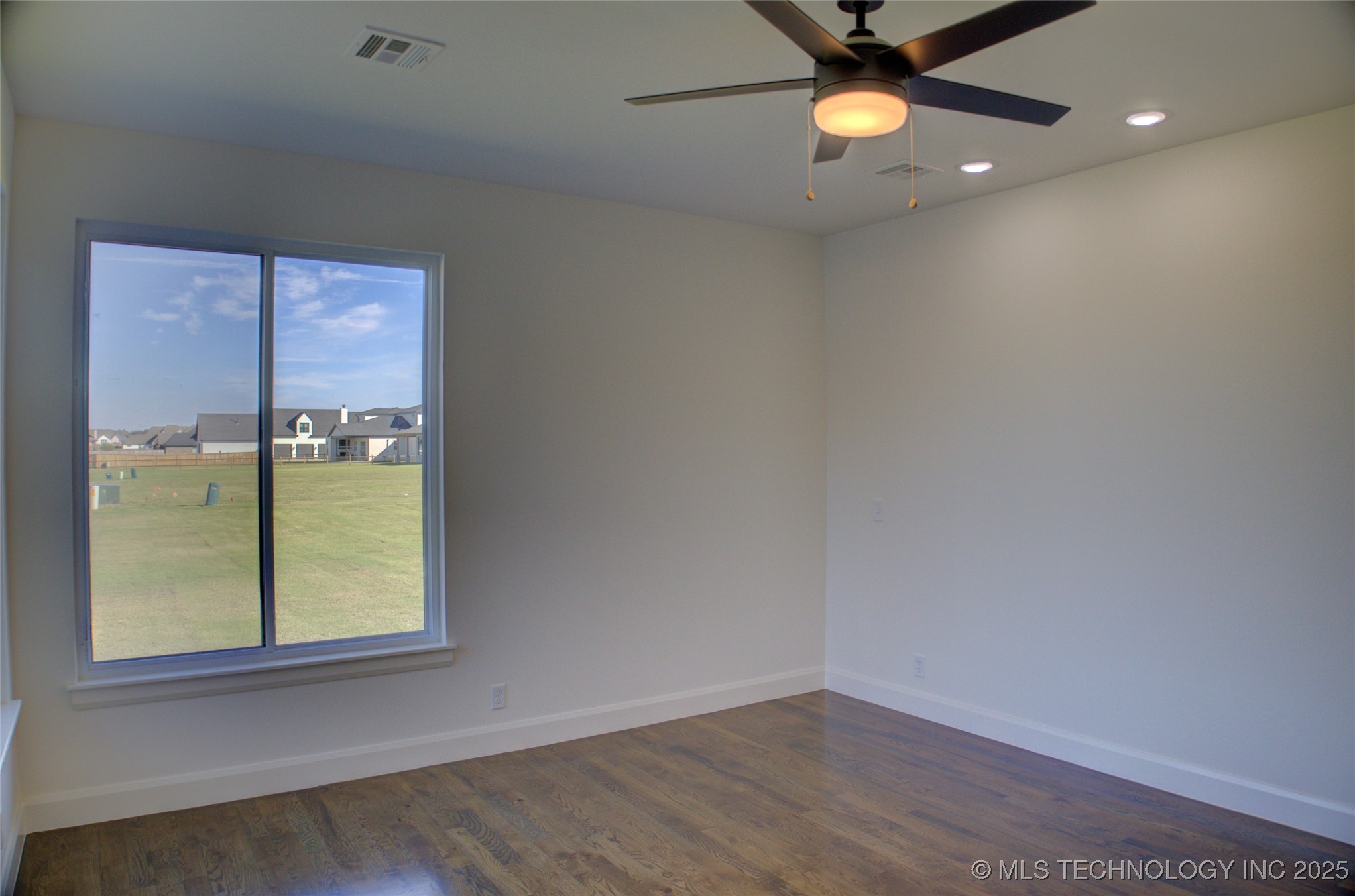 17815 S 42nd East Avenue Property Photo 27