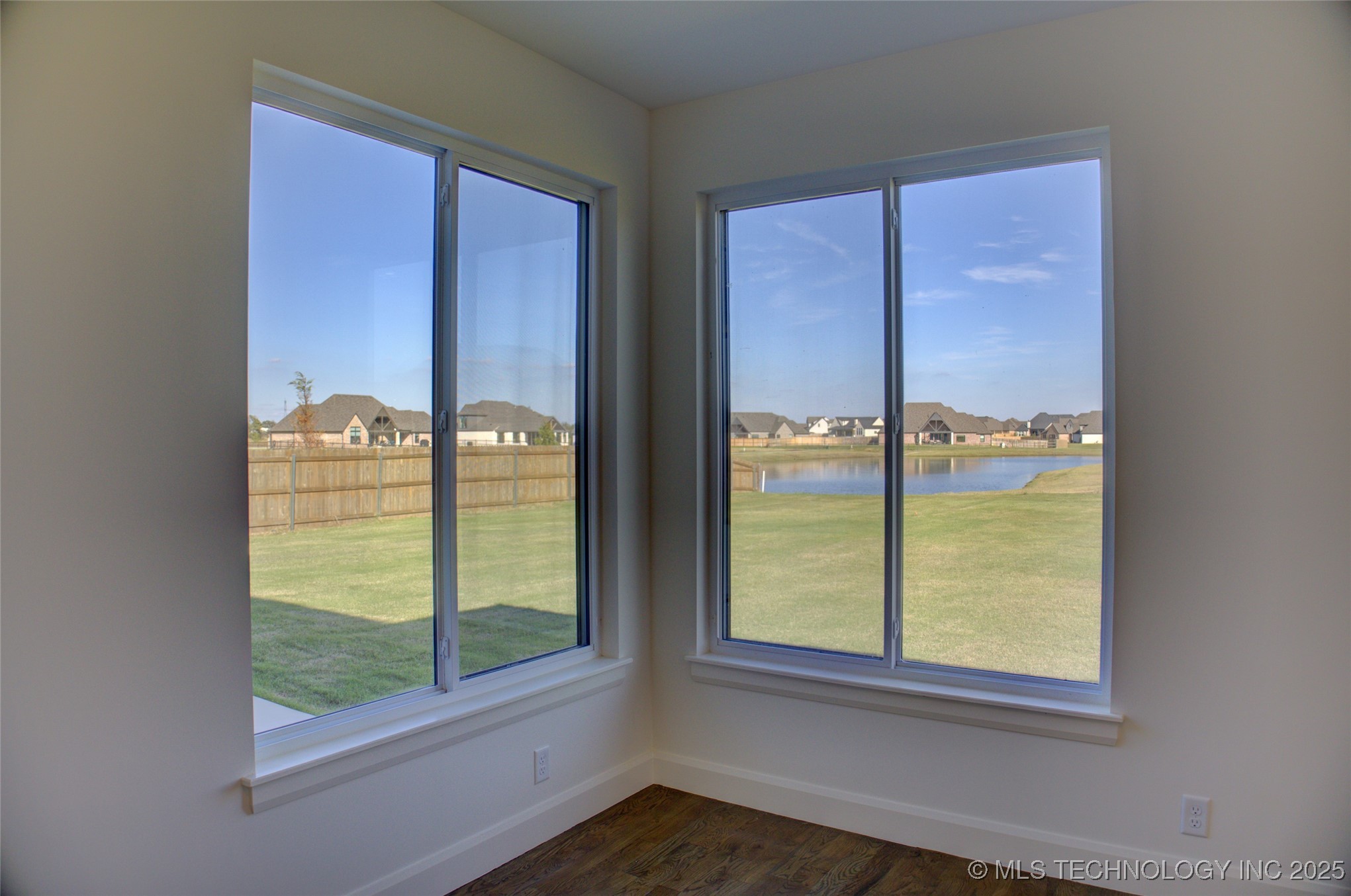 17815 S 42nd East Avenue Property Photo 28