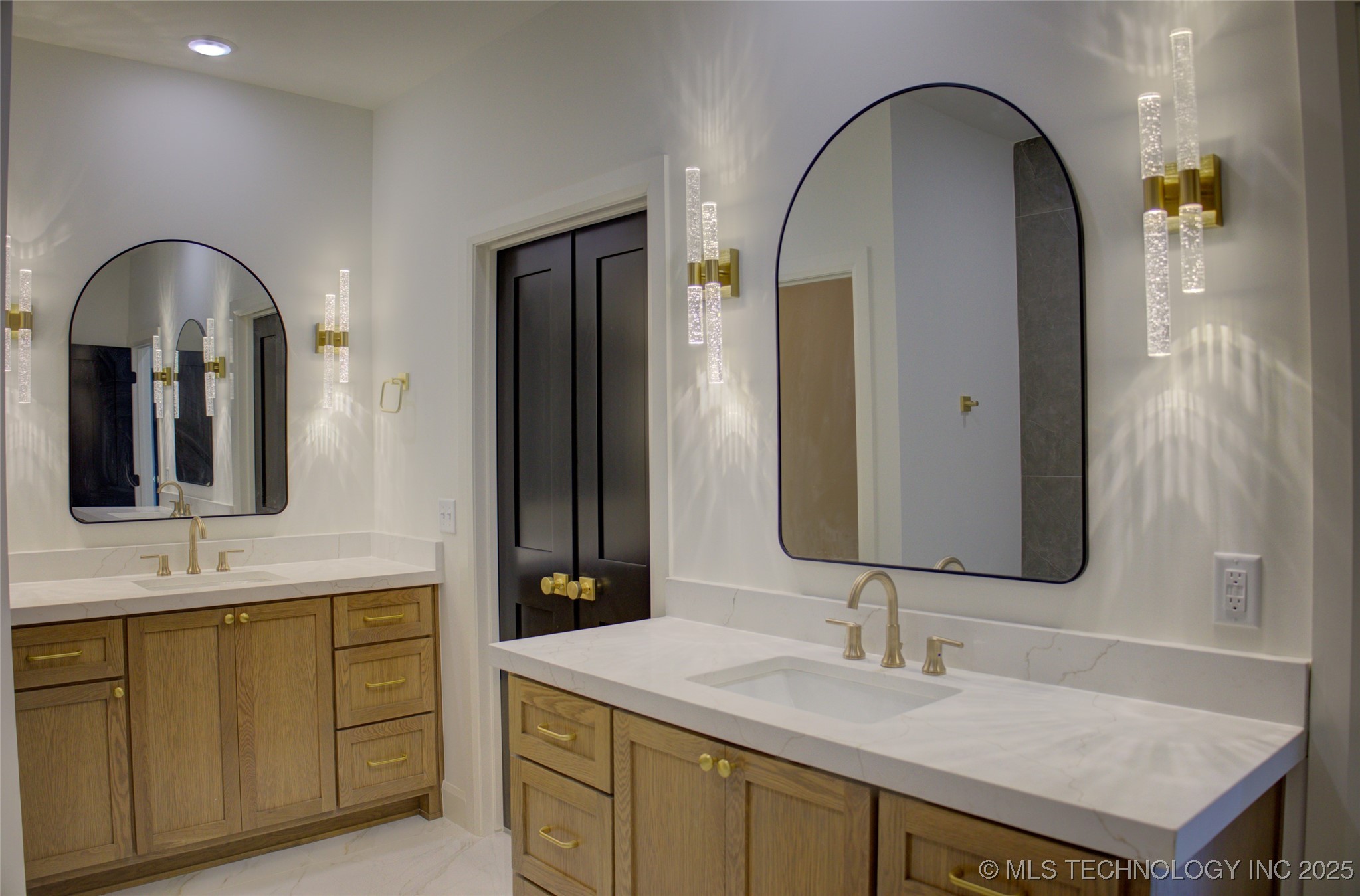 17815 S 42nd East Avenue Property Photo 30