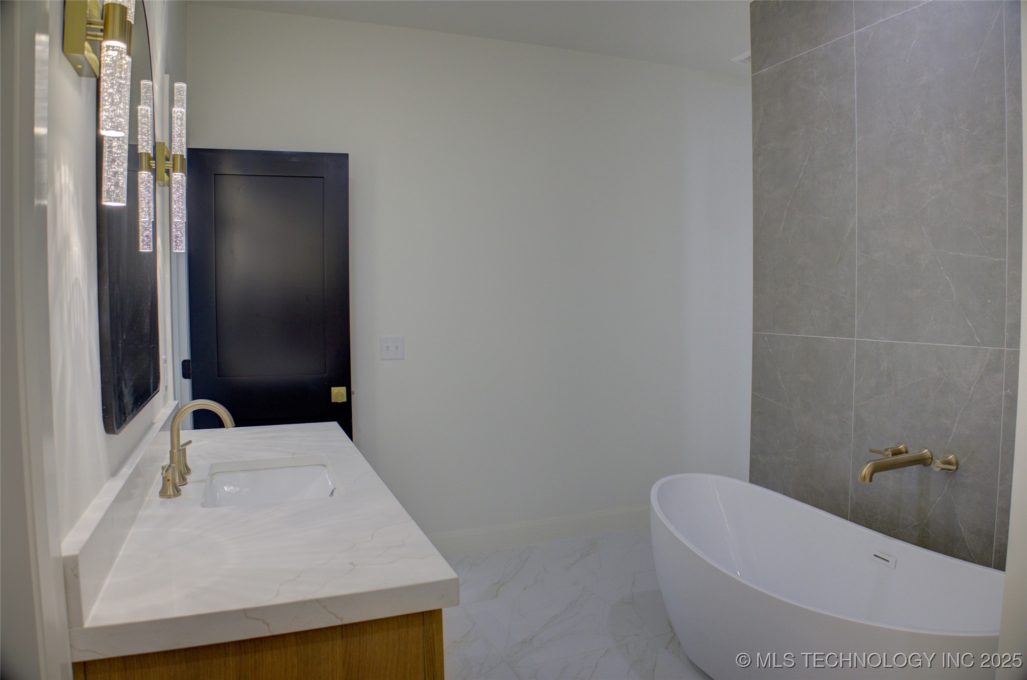 17815 S 42nd East Avenue Property Photo 33