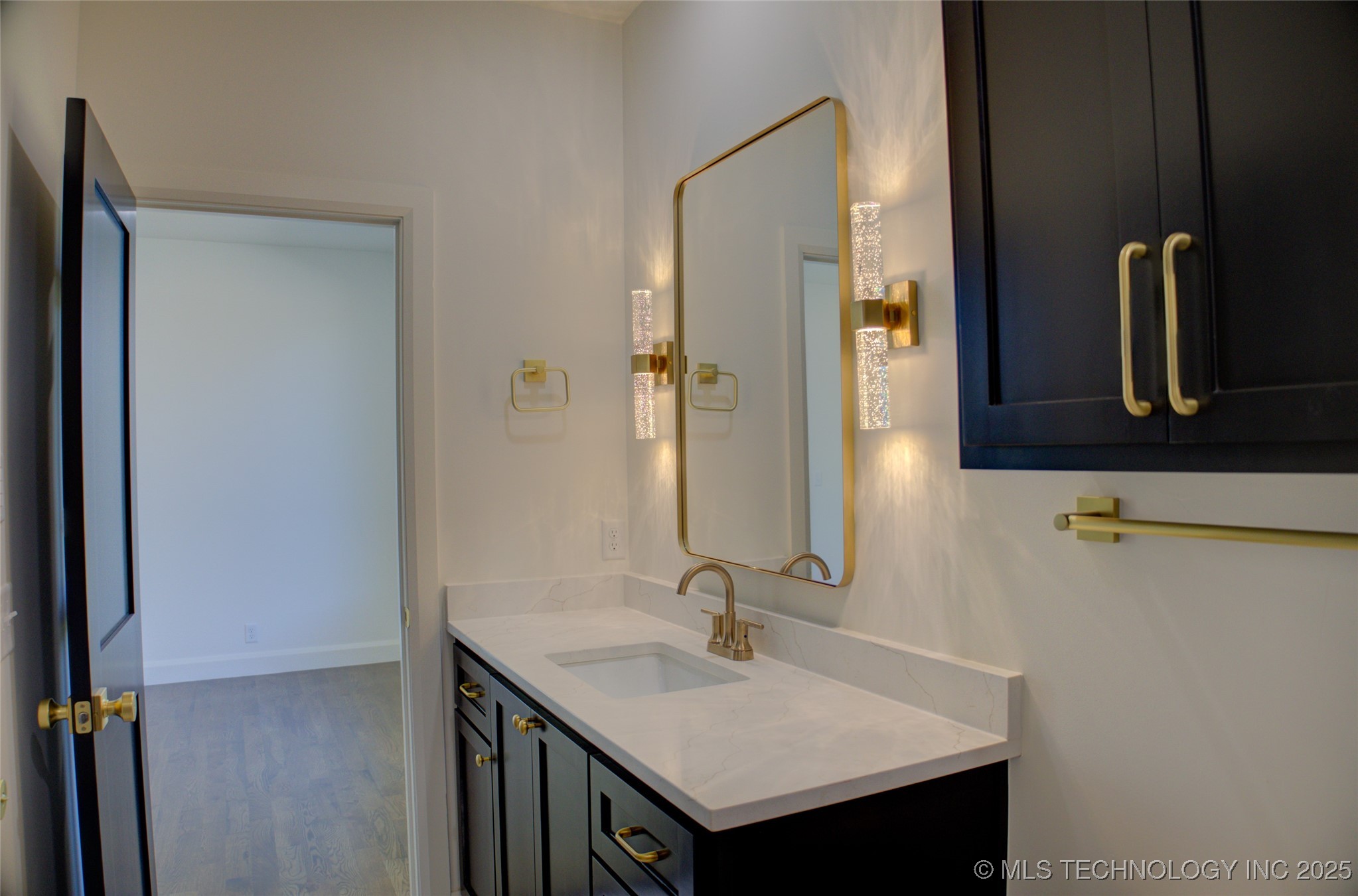 17815 S 42nd East Avenue Property Photo 40