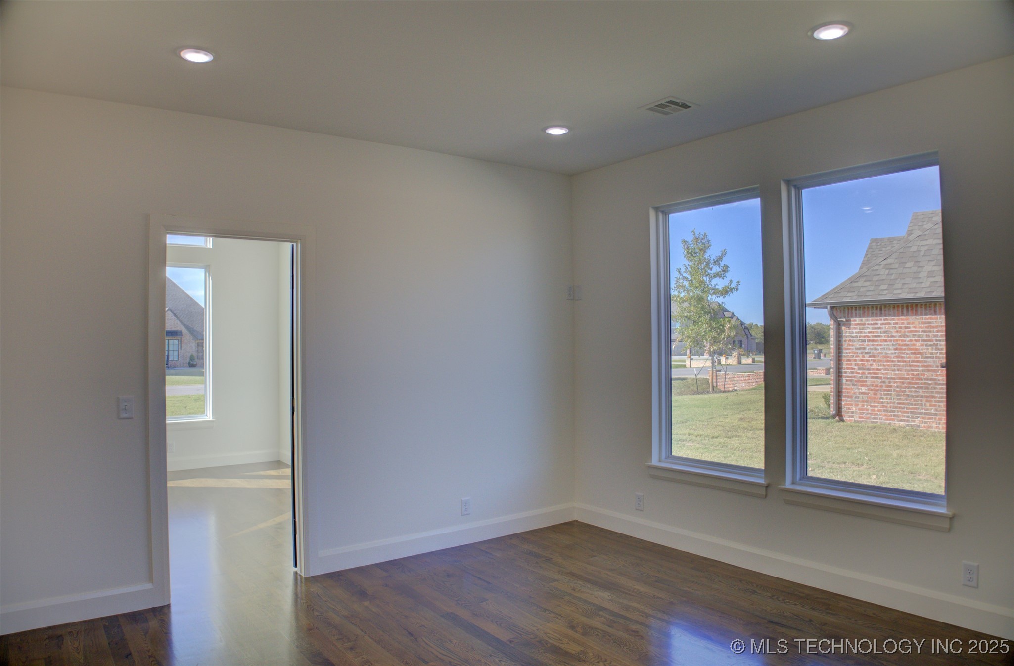 17815 S 42nd East Avenue Property Photo 42