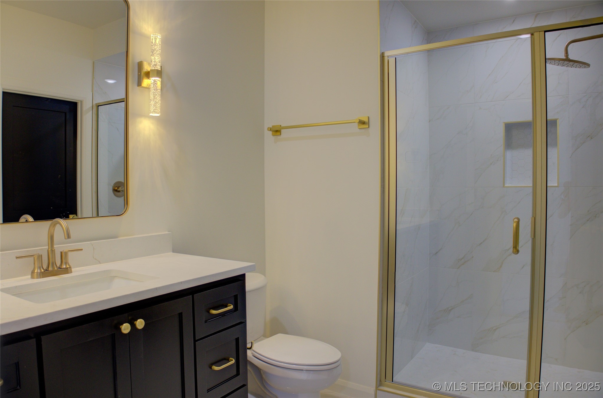 17815 S 42nd East Avenue Property Photo 52