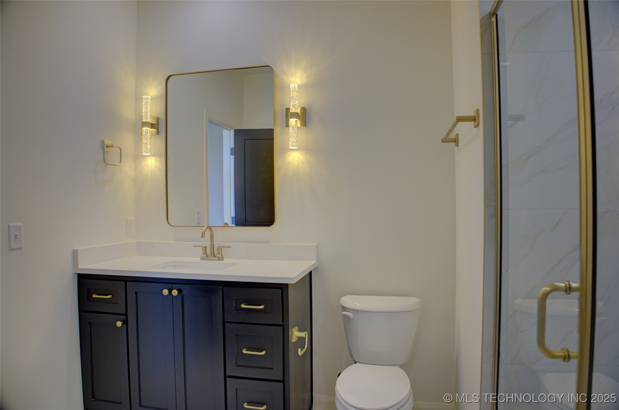 17815 S 42nd East Avenue Property Photo 53