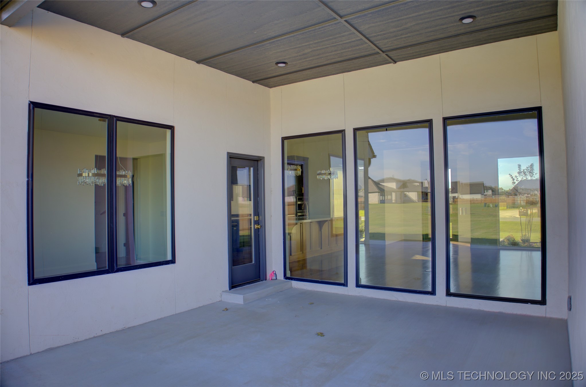 17815 S 42nd East Avenue Property Photo 57