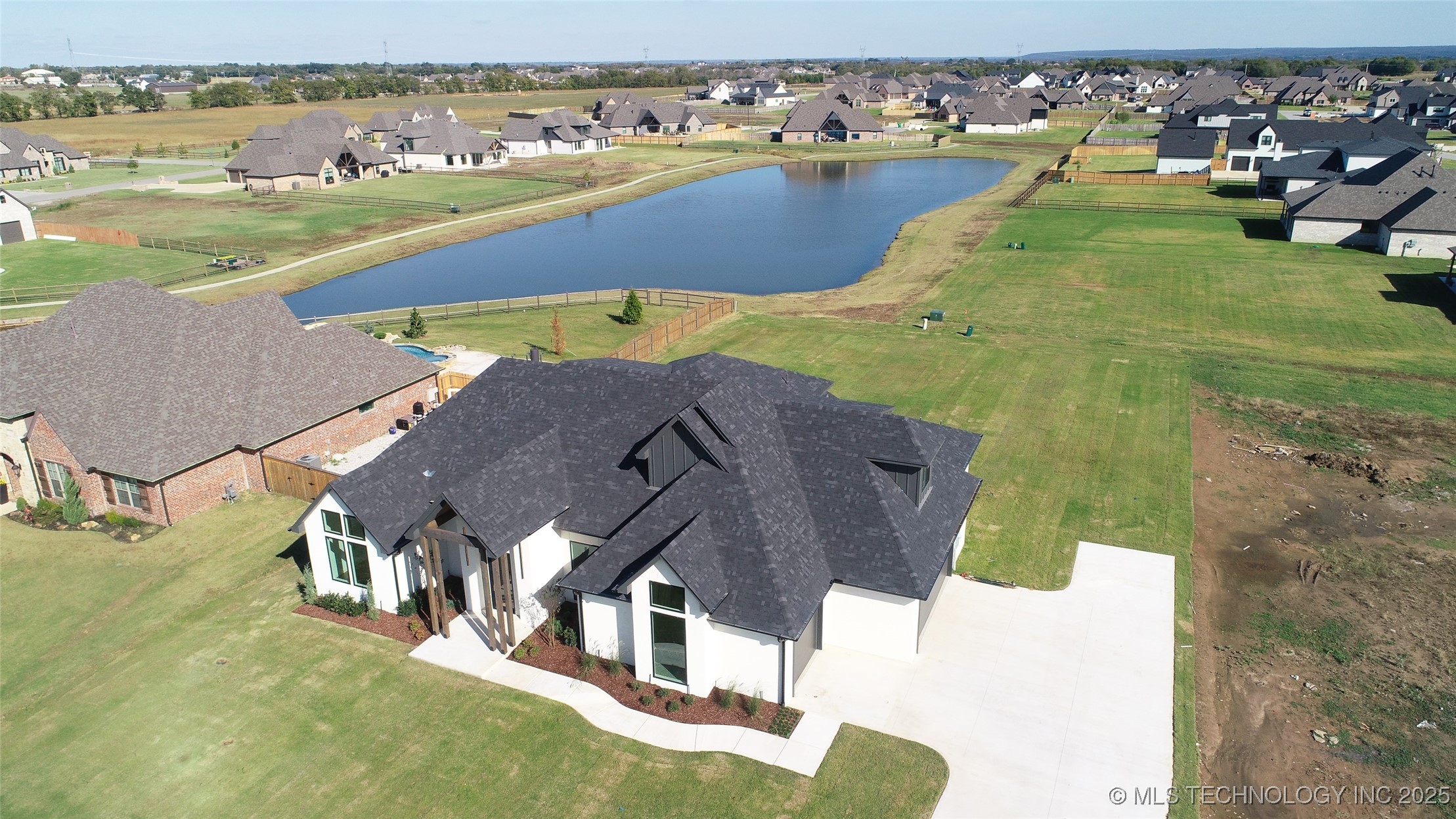 17815 S 42nd East Avenue Property Photo 72